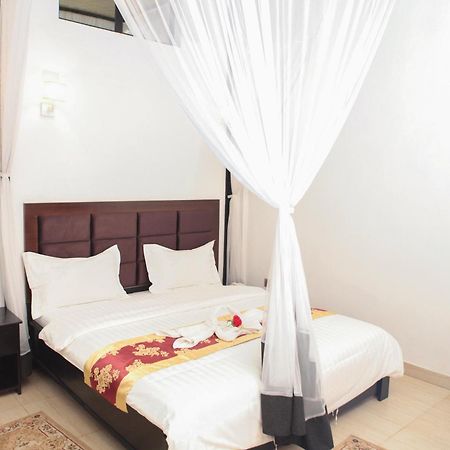 Hotel Kangaroo บุจัมบุรา ภายนอก รูปภาพ