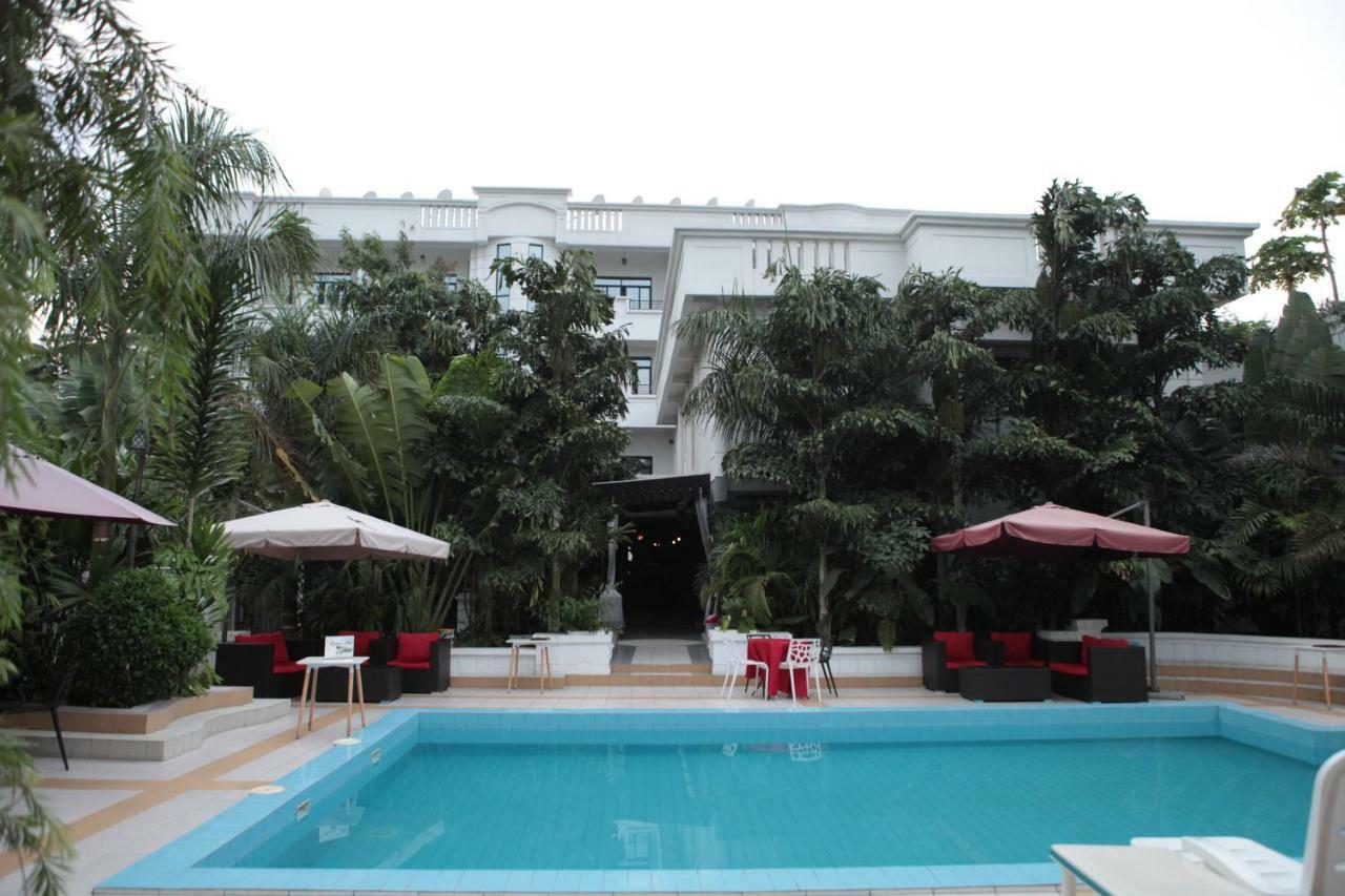 Hotel Kangaroo บุจัมบุรา ภายนอก รูปภาพ