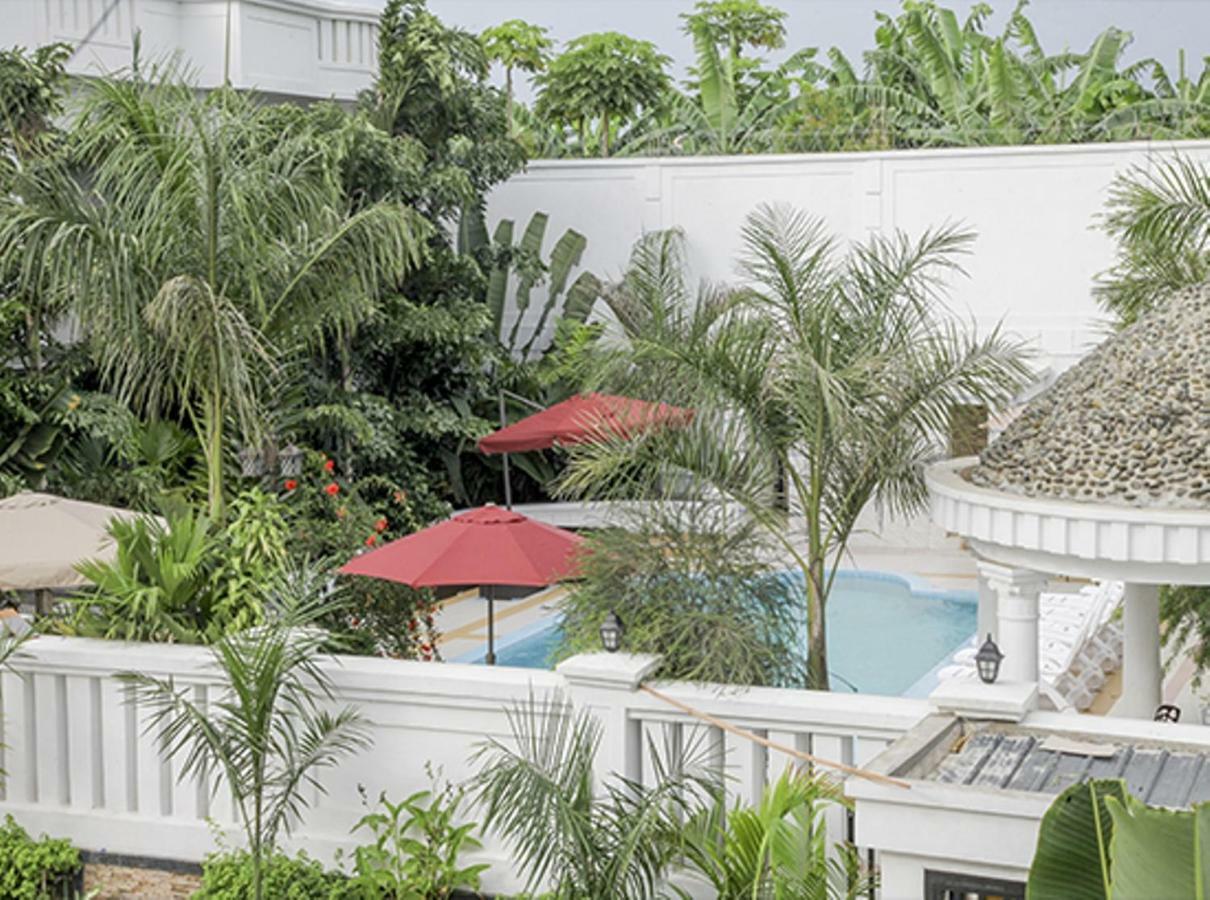 Hotel Kangaroo บุจัมบุรา ภายนอก รูปภาพ